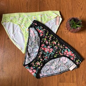 ❀ NWT VS two floral spring bikini panties